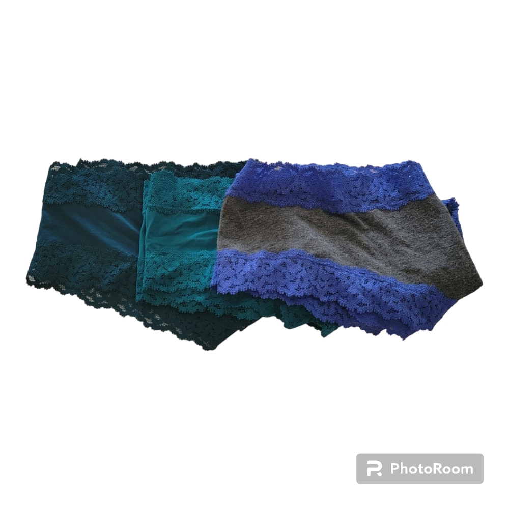 3 pairs of VS Pink Everyday Lace Trim Cheekster Panties